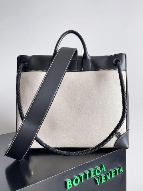 BOTTECA VENETA BAG